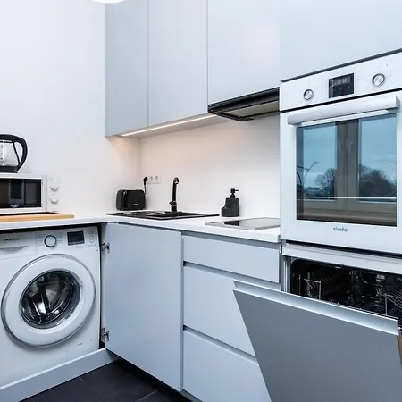 Design Studio, Inclusive, 10 Min To Old Town