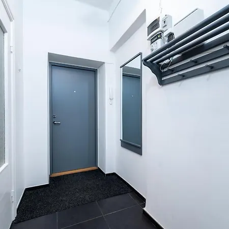 Lägenhet Design Studio, Inclusive, 10 Min To Old Town *