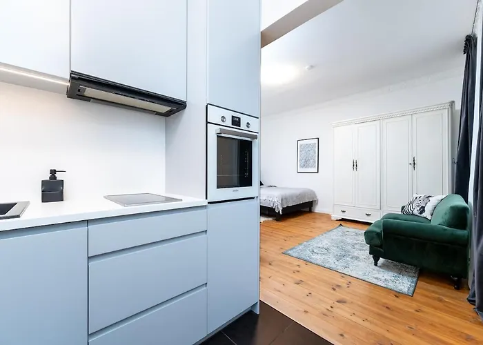 Design Studio, Inclusive, 10 Min To Old Town Appartement